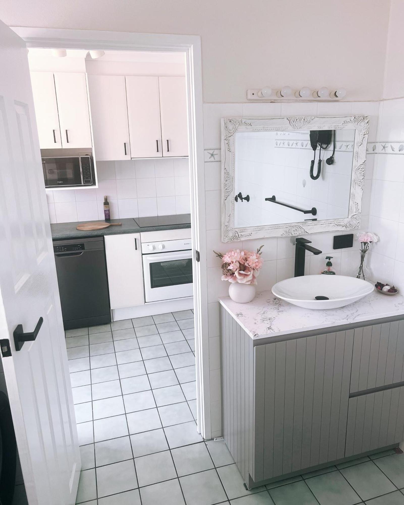 Nautilus Hamptons Style Luxury Beach Apartment Меримбула Экстерьер фото