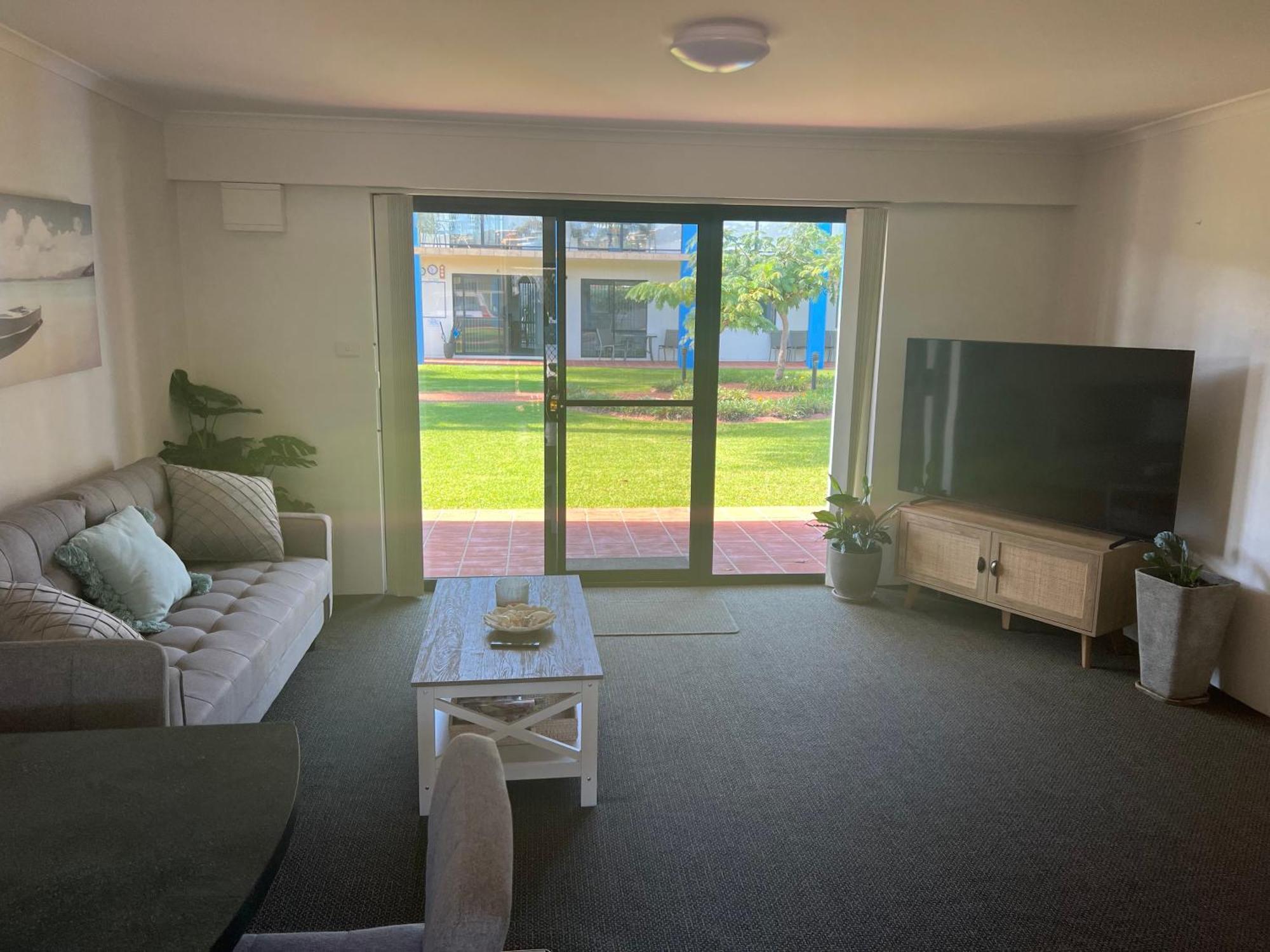 Nautilus Hamptons Style Luxury Beach Apartment Меримбула Экстерьер фото